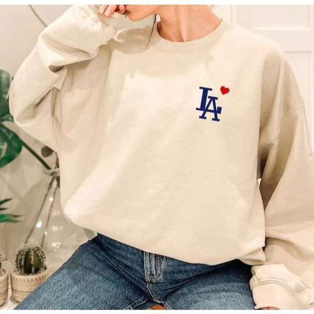 LA Dodgers Heart Graphic Cozy Baseball Fan Streetwear Unisex Sweatshirt